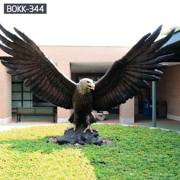 Outdoor bronze bald eagle sculptures for yard decor